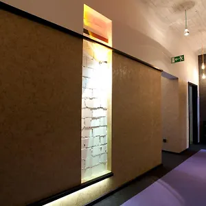 Hotel Cristall - Frankfurt ***